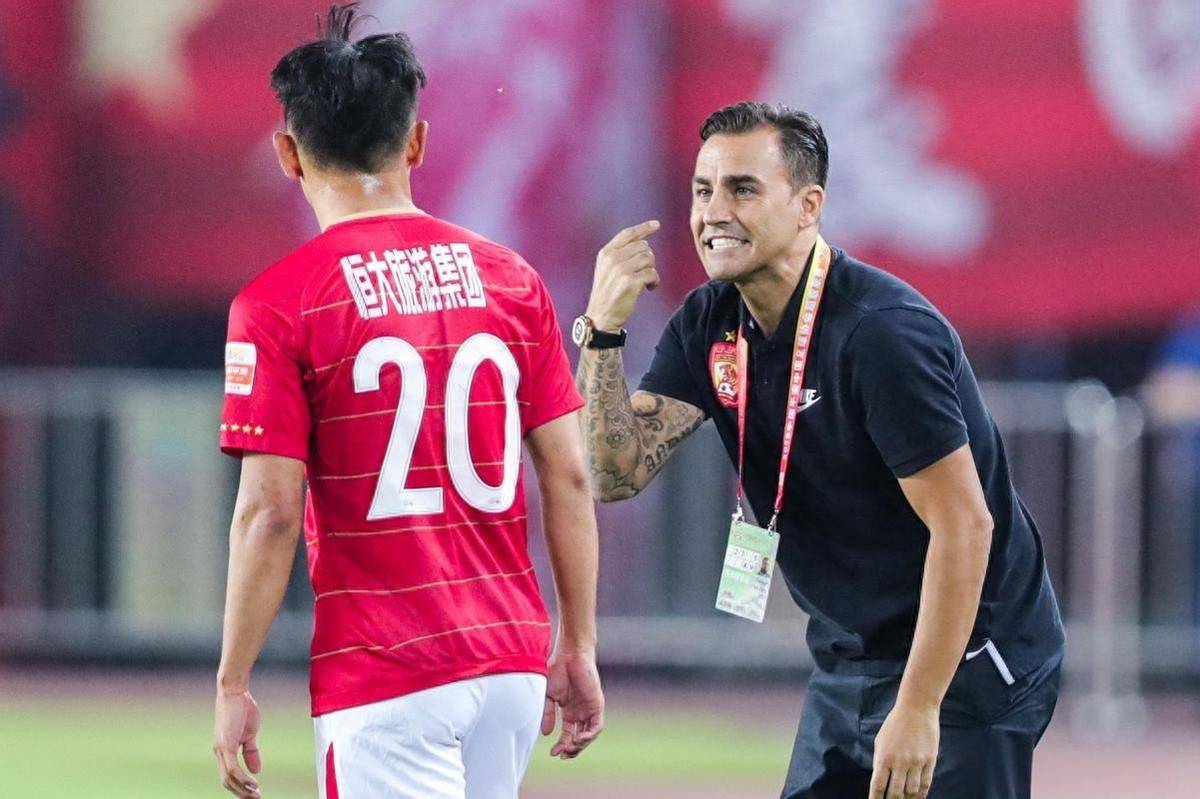 恒大狂胜鲁能，本赛季双杀对手，霸气全胜